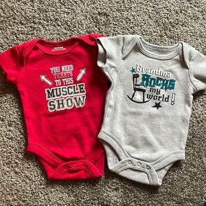 Set of 2 Baby Boy’s Short Sleeve Onesies Sz NB